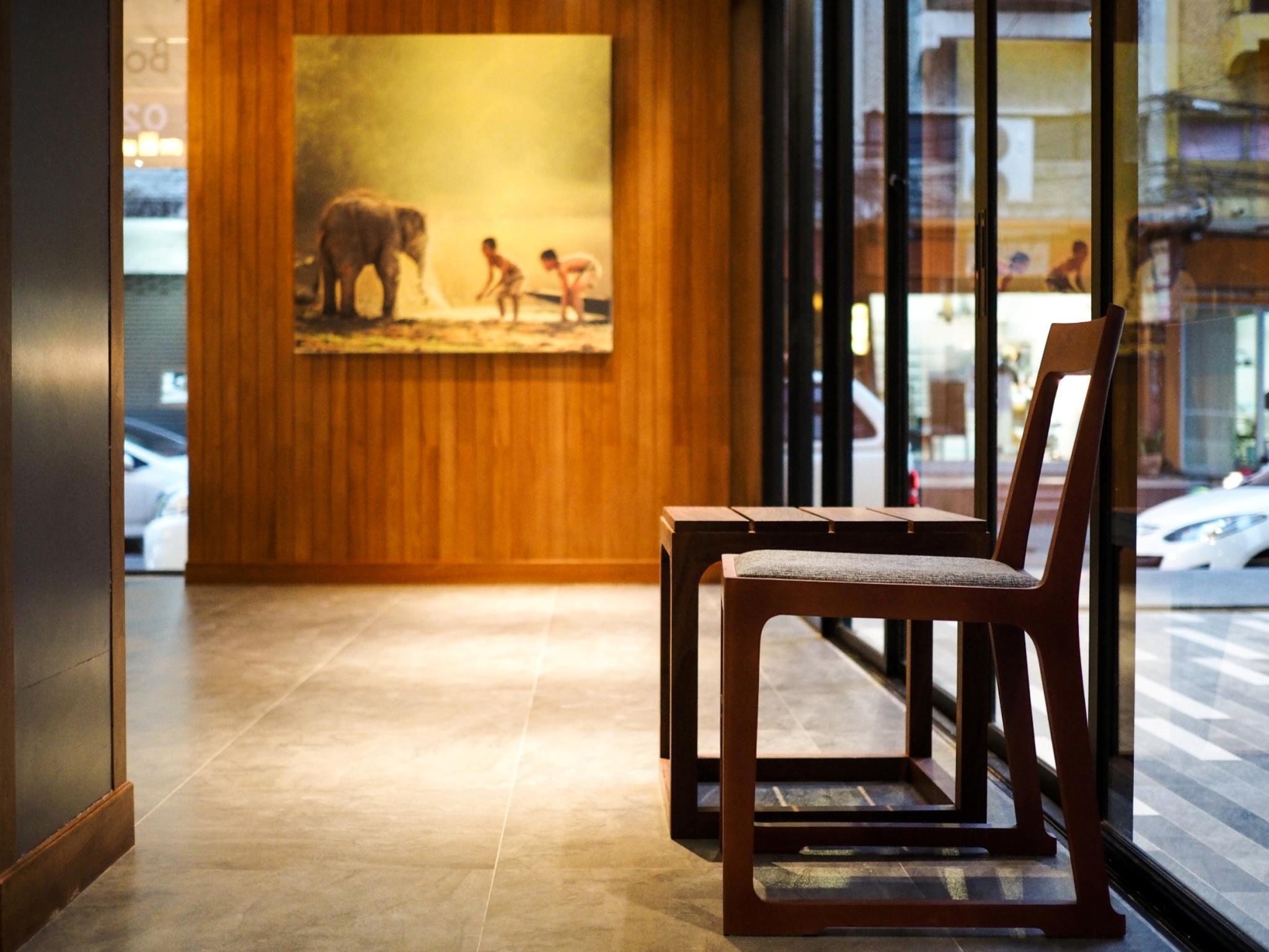 130 Hotel & Residence Bangkok Extérieur photo