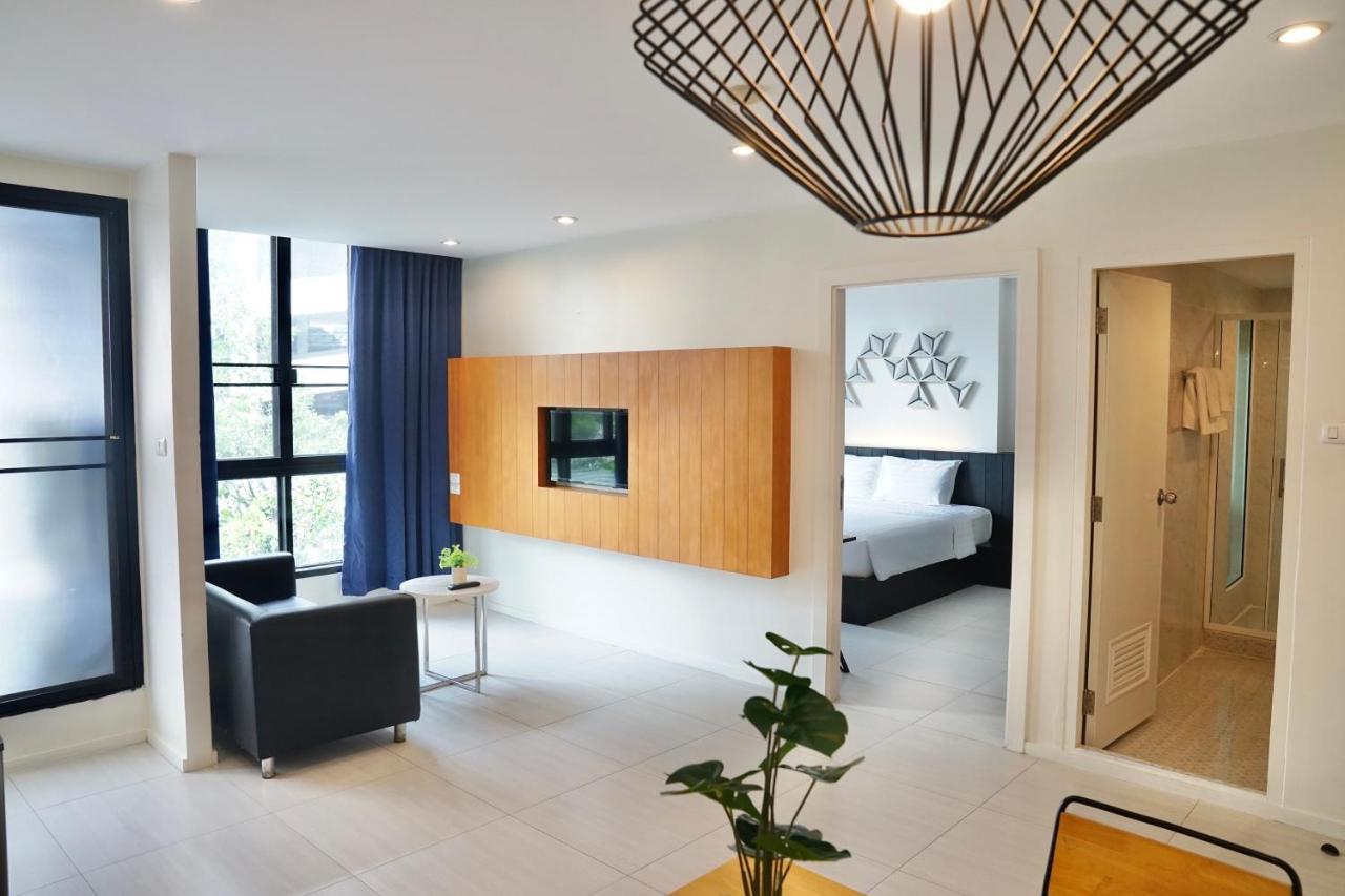 130 Hotel & Residence Bangkok Extérieur photo