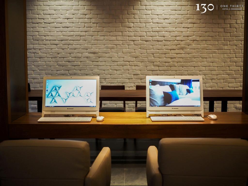 130 Hotel & Residence Bangkok Extérieur photo