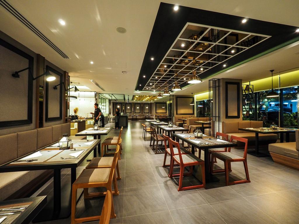 130 Hotel & Residence Bangkok Extérieur photo