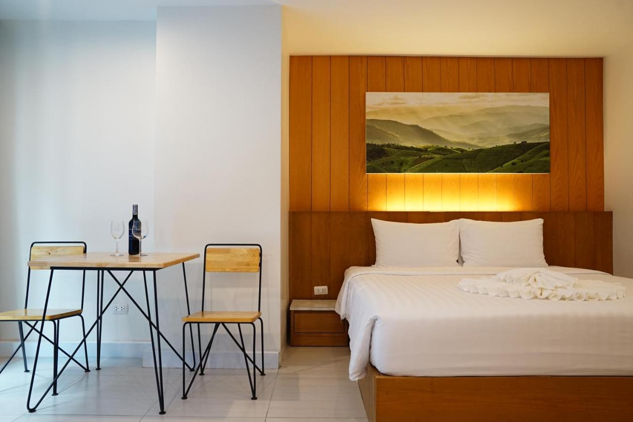 130 Hotel & Residence Bangkok Extérieur photo