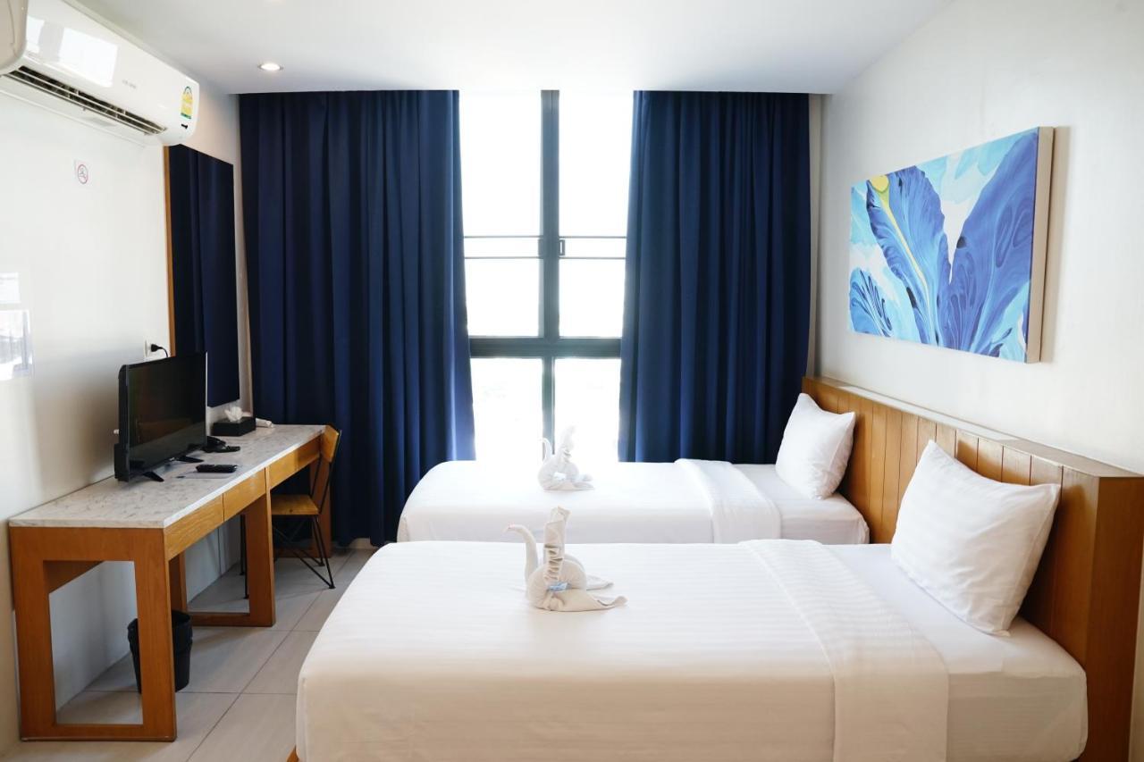 130 Hotel & Residence Bangkok Extérieur photo